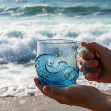 Carica l'immagine nel visualizzatore di Gallery, Suono del mare – Vetro artigianale con struttura ondulata
